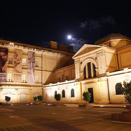 Grand studio rue piétonne Ajaccio Ajaccio  Extérieur photo